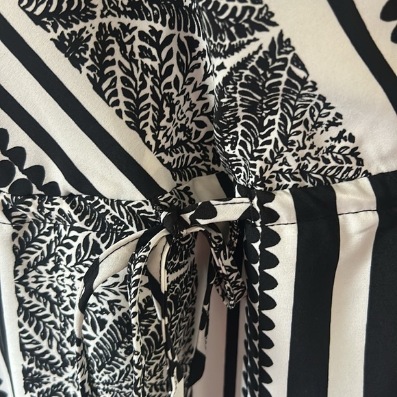 NWT Black and White Dress - Picture 4 of 7